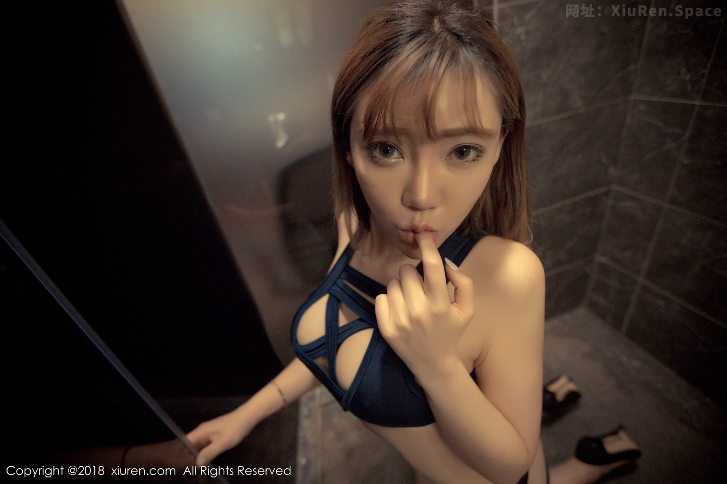 图片[4]-[XiuRen秀人网]VOL.1002 嫩模萌汉药bab性感比基尼+东京热高叉连体衣爆乳诱惑写真54P-秀人网官方网站